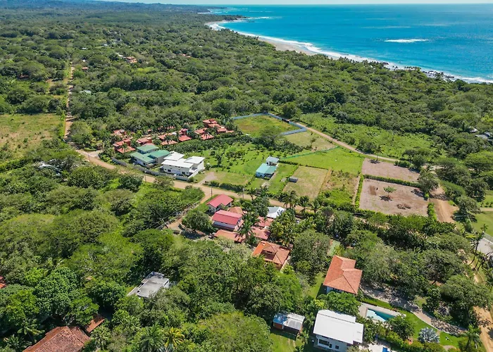 Santa Cruz Group Getaway W/ Pool: Walk To * Playa Junquillal